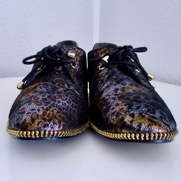Adrianna Papell Metallic Cheetah Paxton Oxfords - Picture 2 of 10
